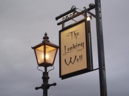 Bed and Breakfast The Leaking Well Dunhampton Exterior foto